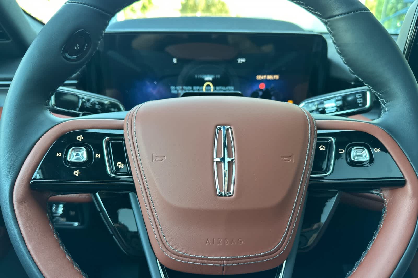 Thumbnail: 2026 Lincoln Aviator - 25