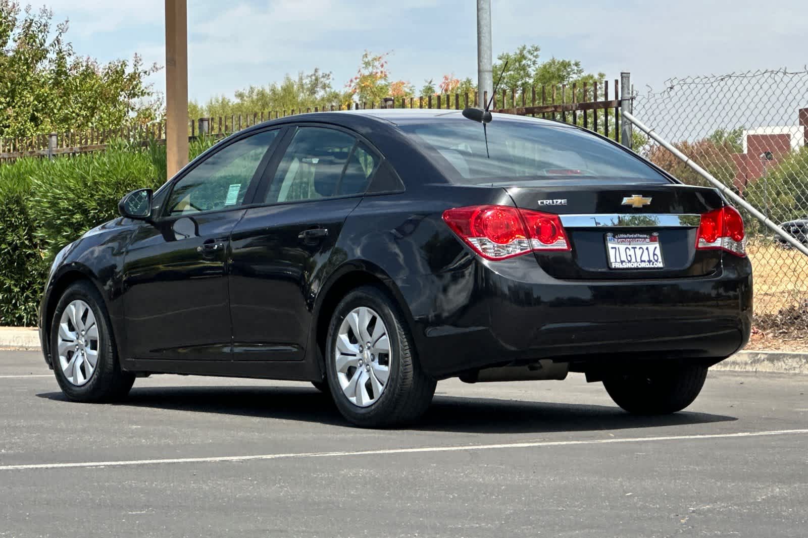 Thumbnail: 2015 Chevrolet Cruze - 6