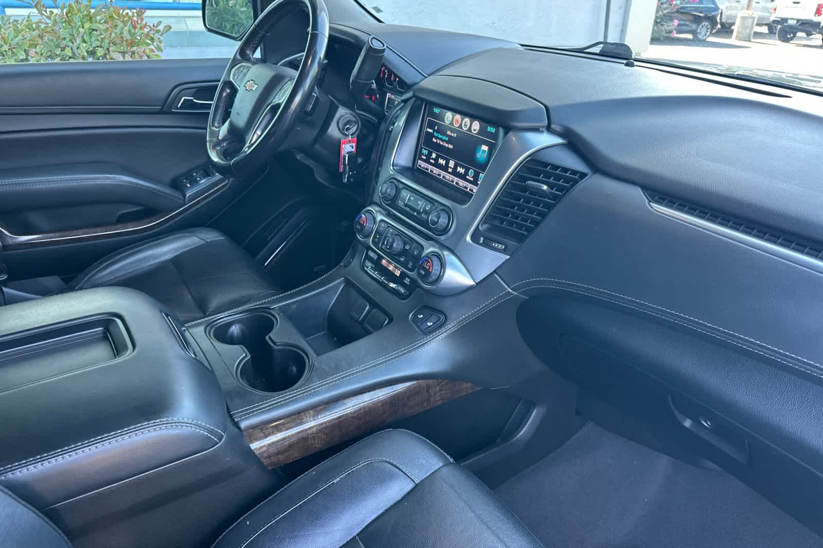 Thumbnail: 2019 Chevrolet Tahoe - 16