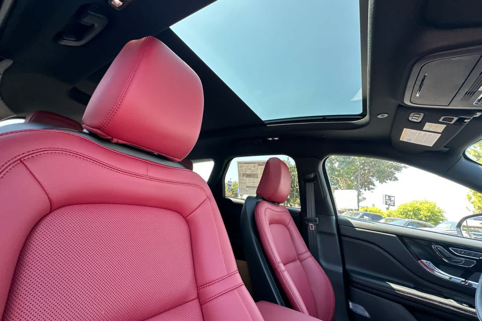 Thumbnail: 2025 Lincoln Corsair - 17