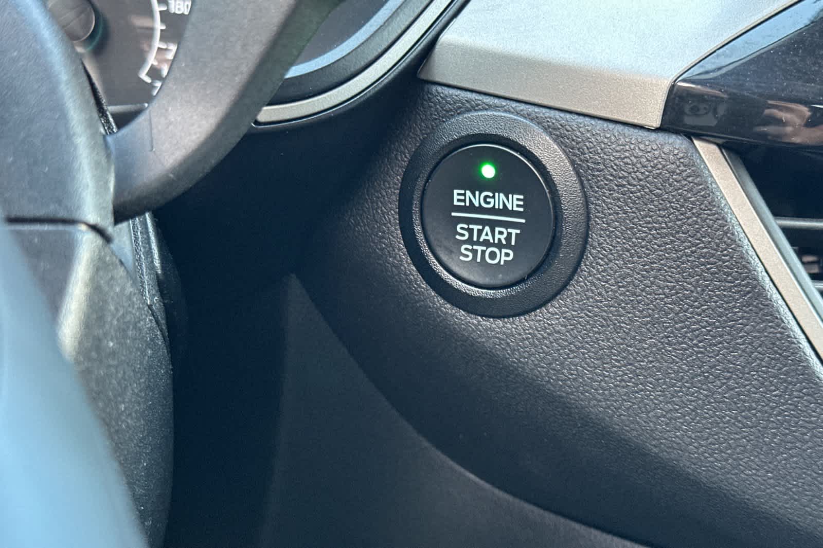 Thumbnail: 2022 Ford Escape - 22