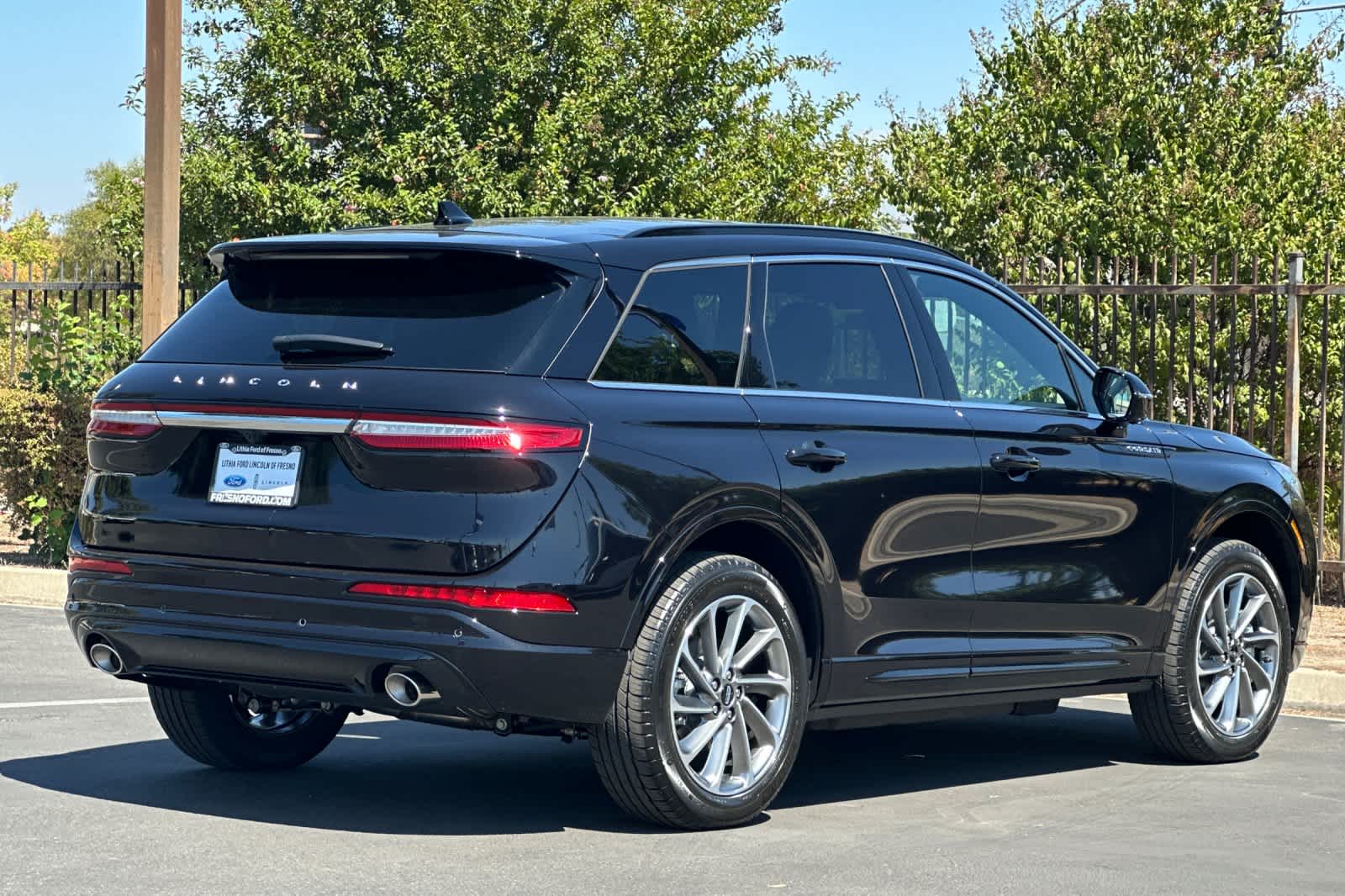 Thumbnail: 2025 Lincoln Corsair - 2