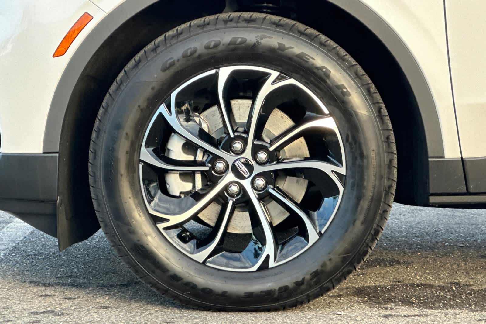 Thumbnail: 2026 Lincoln Nautilus - 27