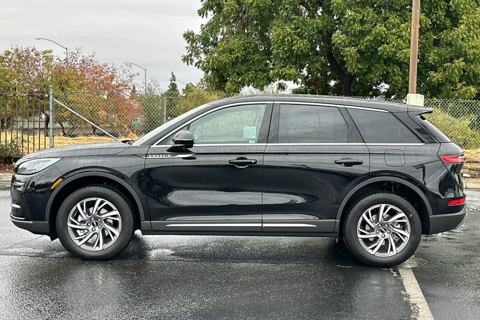 Thumbnail: 2025 Lincoln Corsair - 5