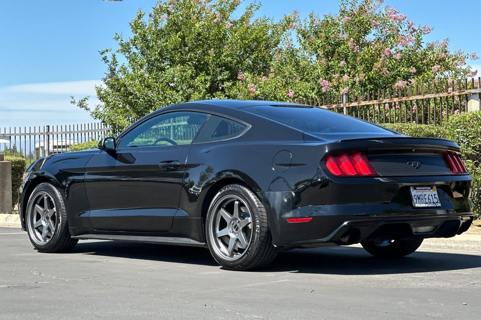 Thumbnail: 2015 Ford Mustang - 6