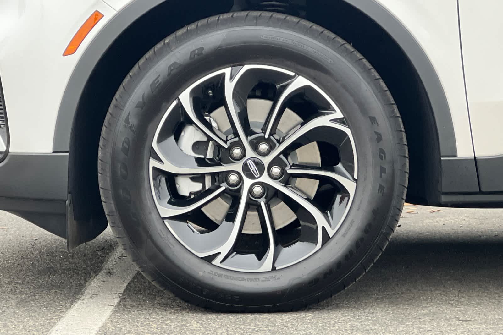 Thumbnail: 2026 Lincoln Nautilus - 27