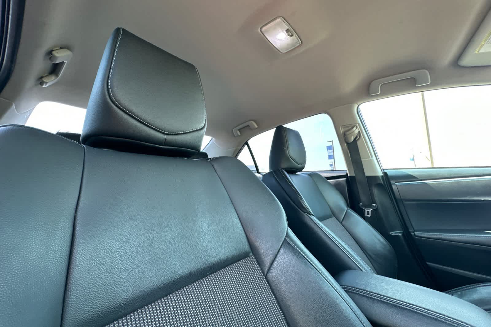 Thumbnail: 2015 Toyota Corolla - 16