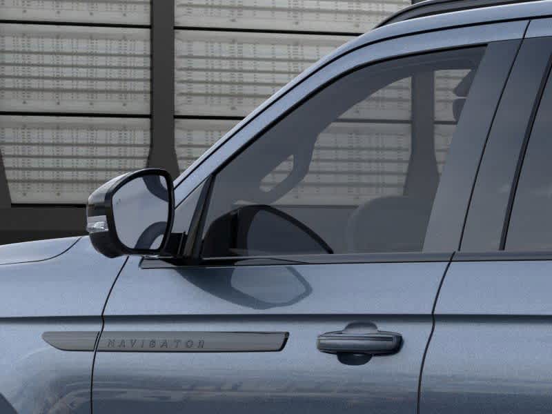 Thumbnail: 2026 Lincoln Navigator L - 21