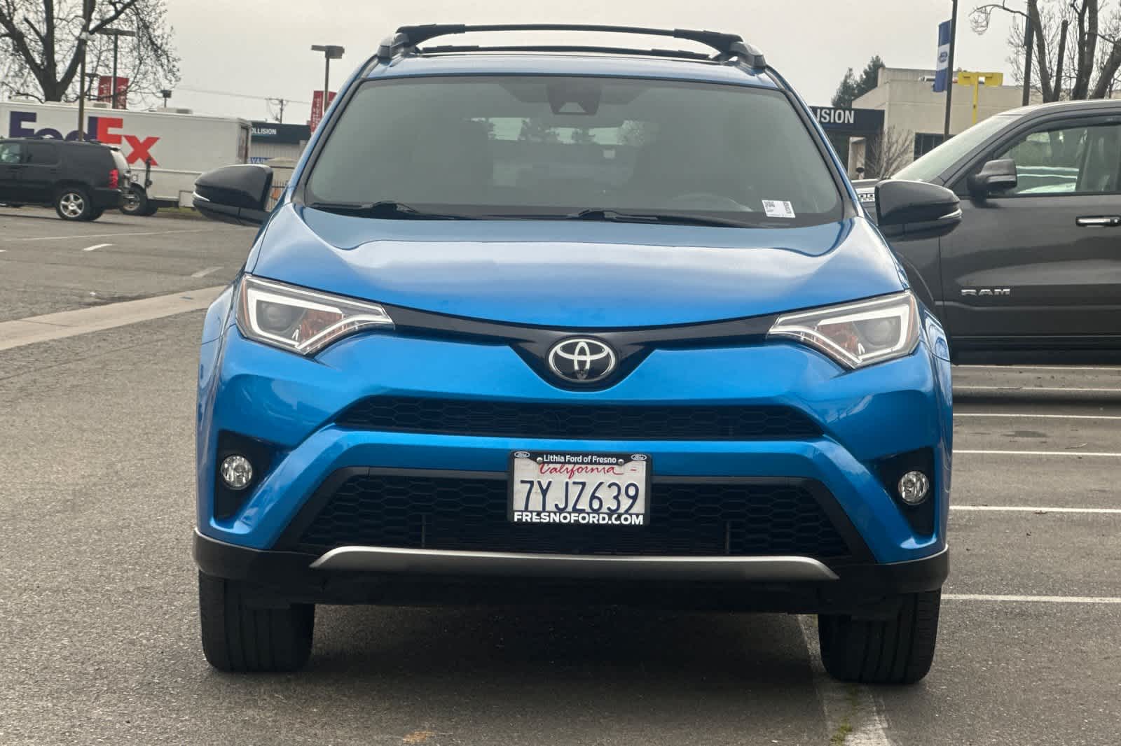 Thumbnail: 2017 Toyota RAV4 - 11