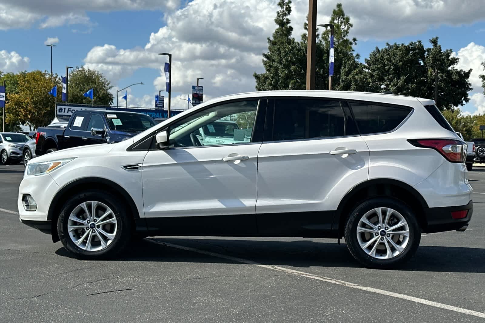Thumbnail: 2017 Ford Escape - 6