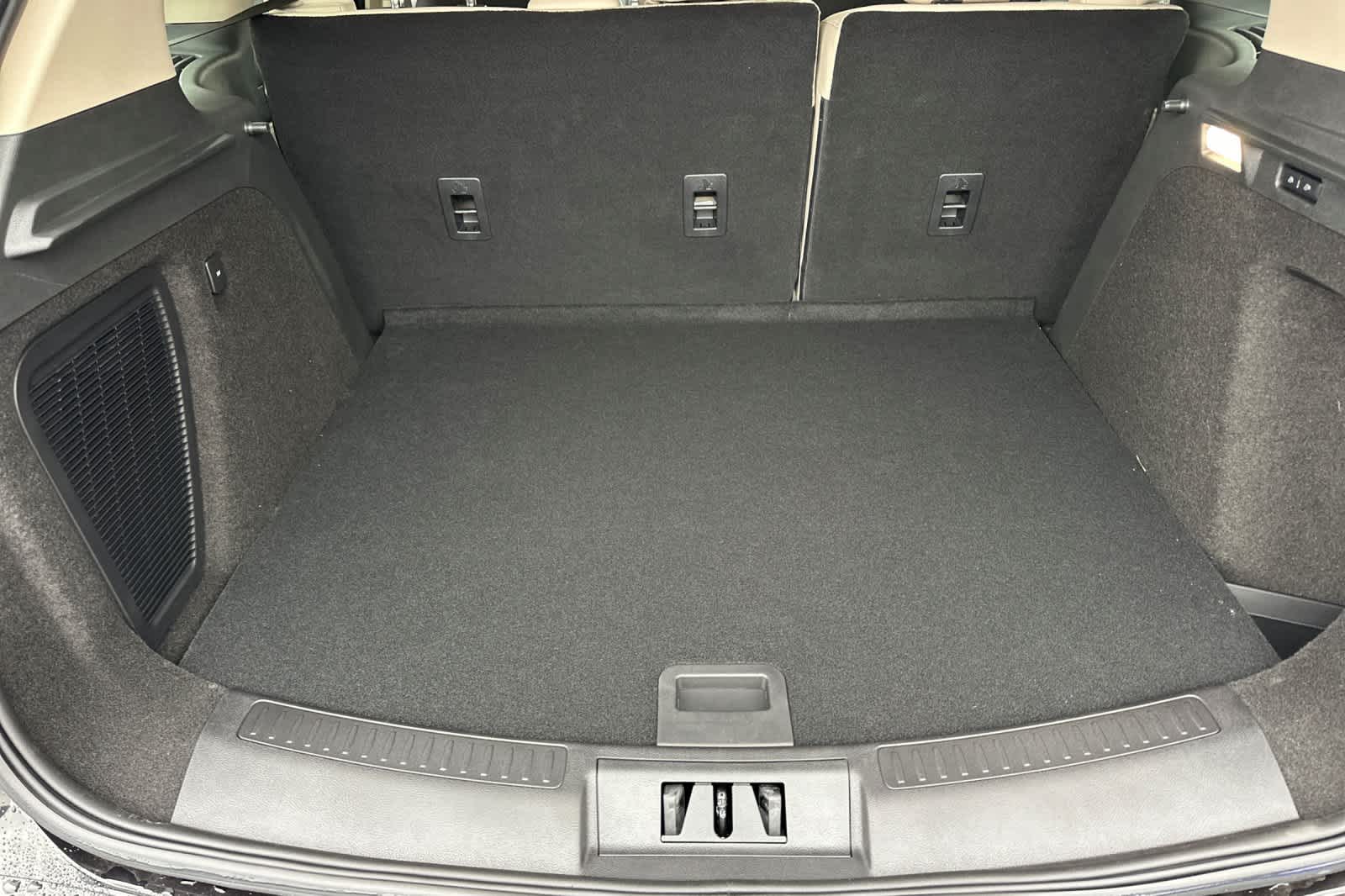 Thumbnail: 2025 Lincoln Corsair - 16