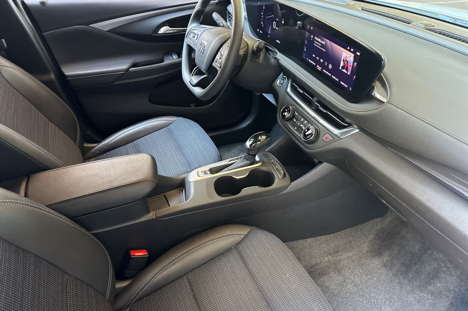 Thumbnail: 2025 Buick Envista - 16