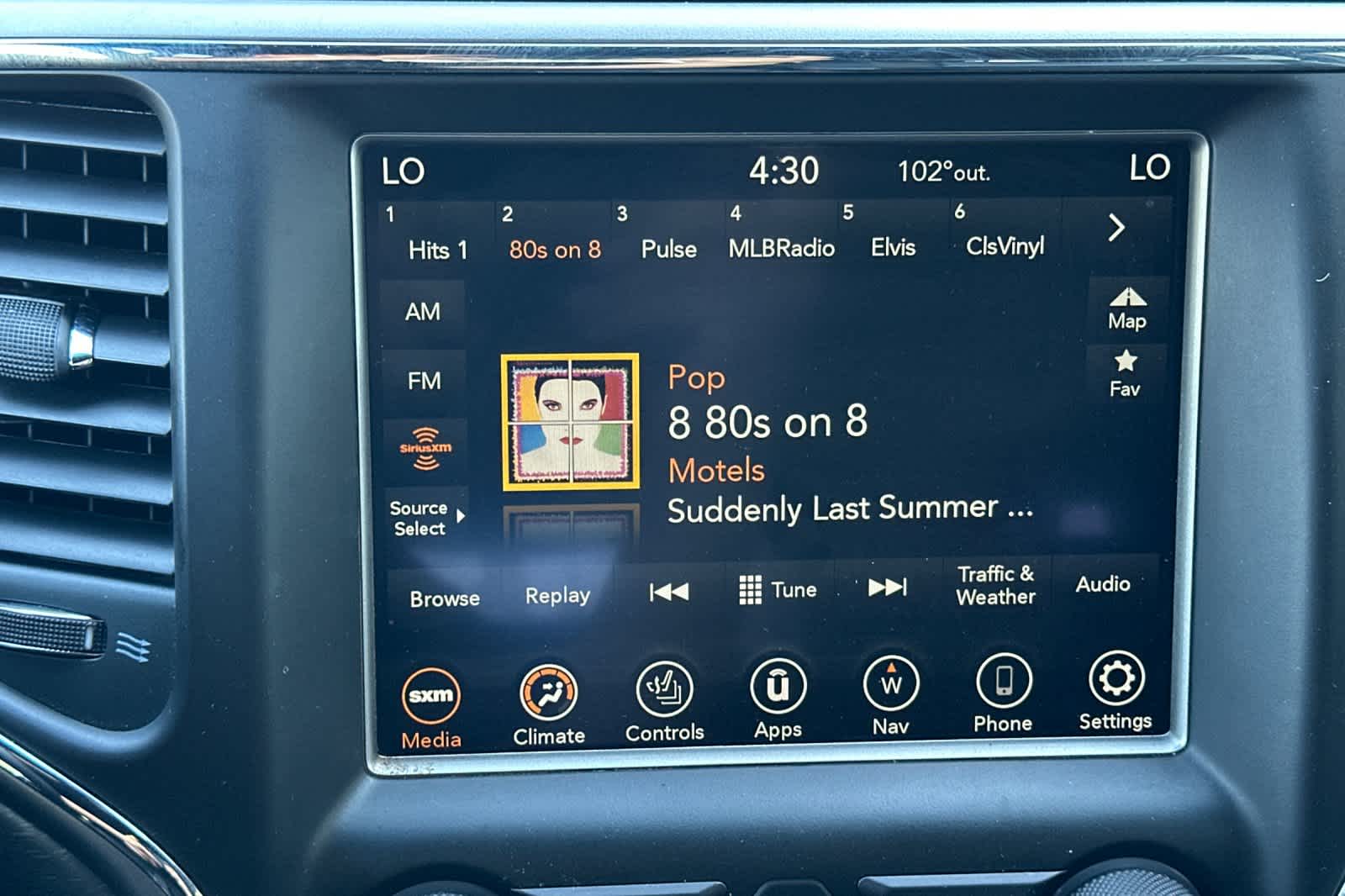 Thumbnail: 2018 Jeep Grand Cherokee - 19