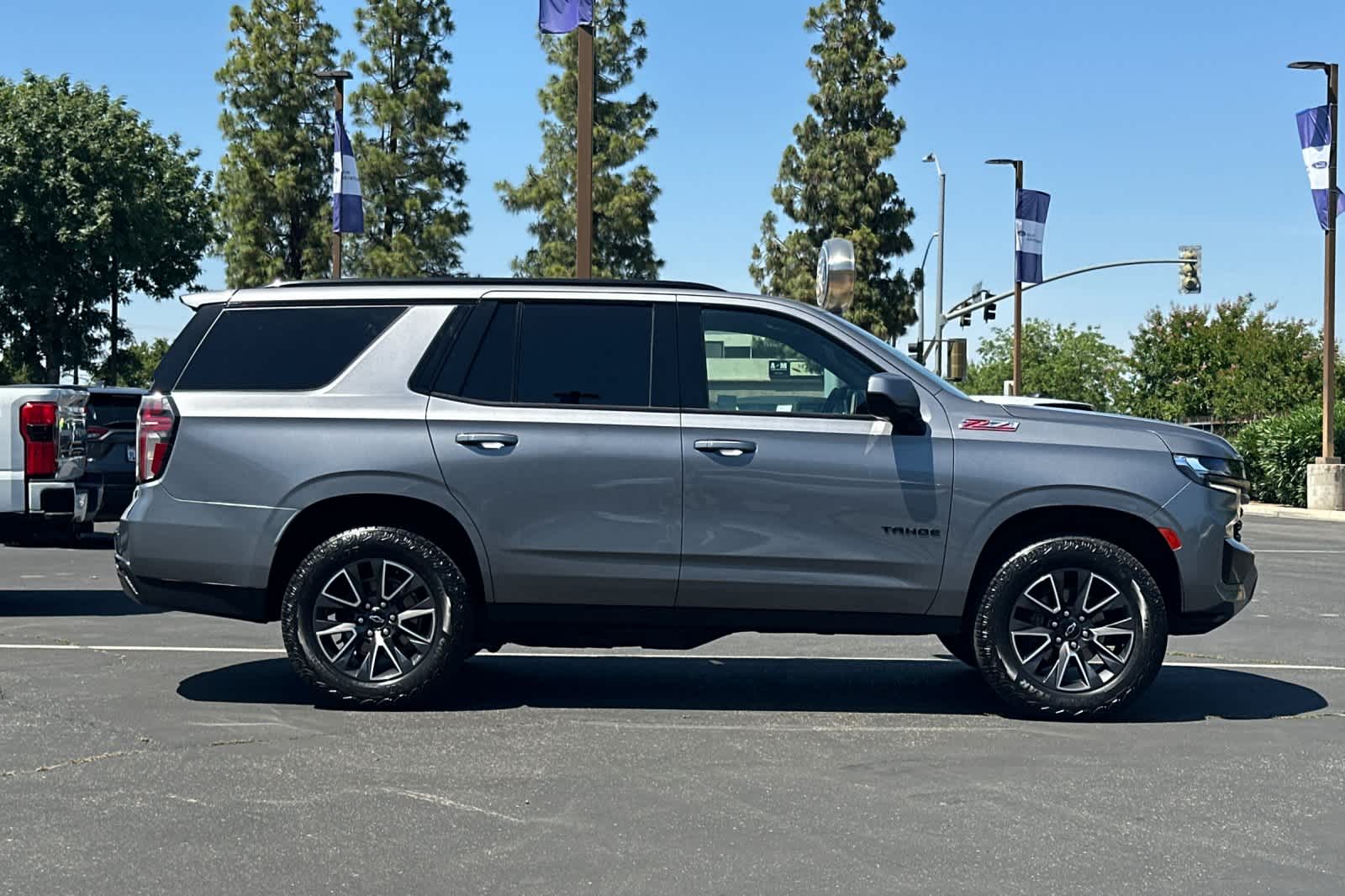 Thumbnail: 2021 Chevrolet Tahoe - 8