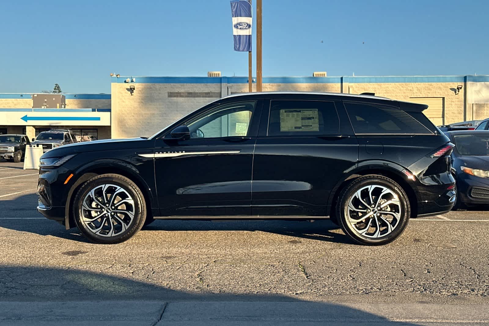 Thumbnail: 2026 Lincoln Nautilus - 5