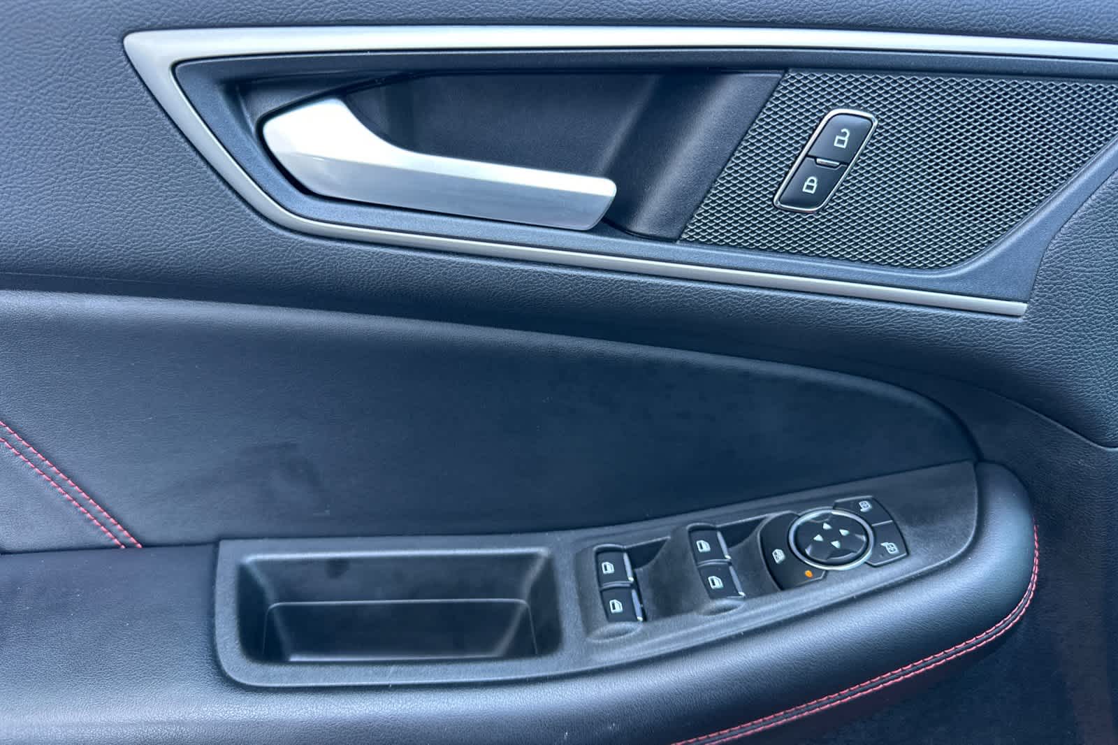 Thumbnail: 2021 Ford Edge - 13