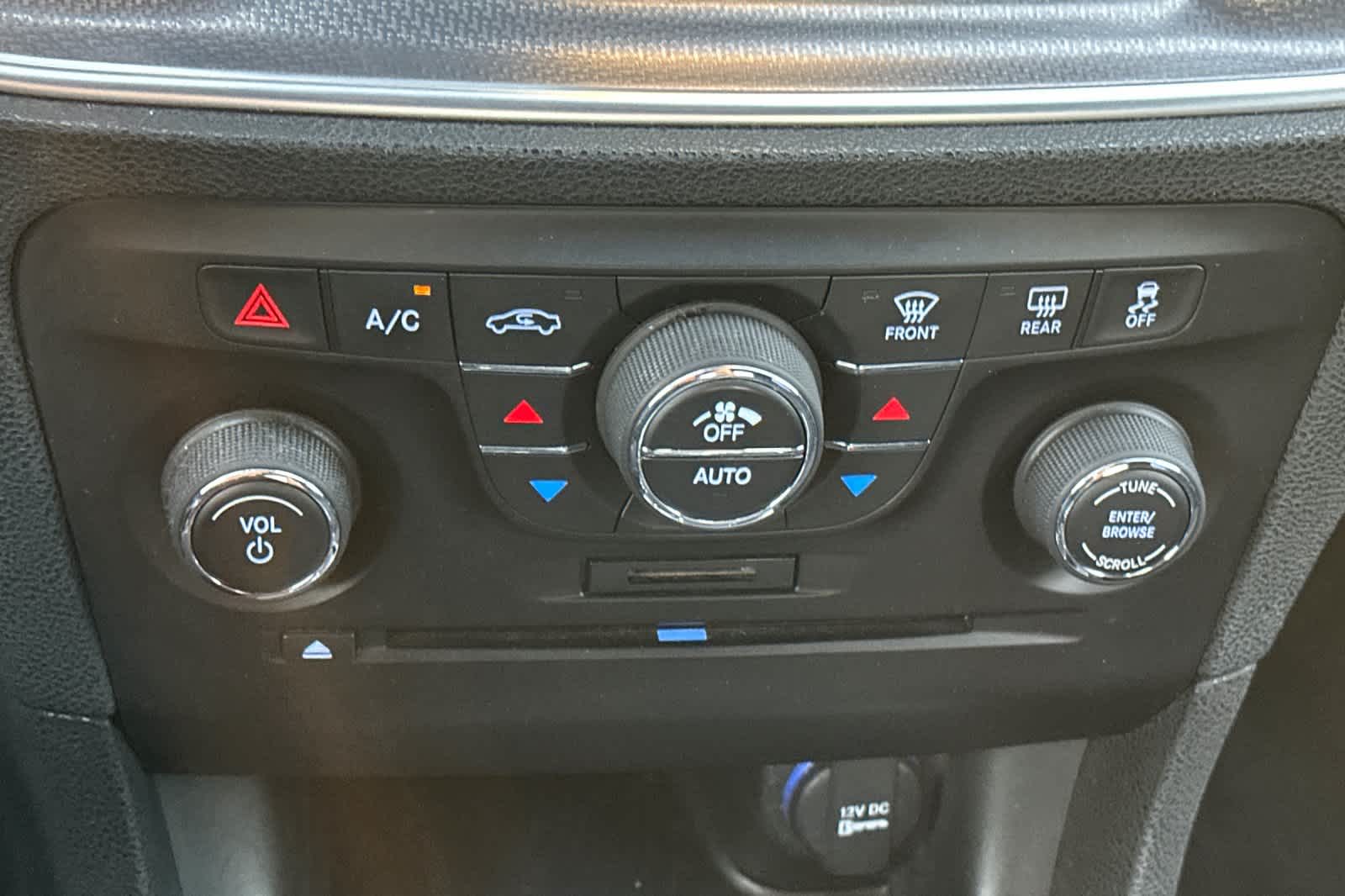 Thumbnail: 2013 Dodge Charger - 20