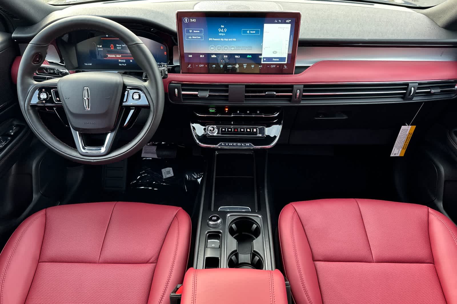 Thumbnail: 2026 Lincoln Corsair - 3