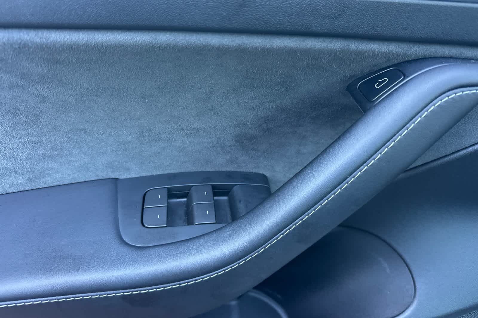 Thumbnail: 2023 Tesla Model 3 - 12