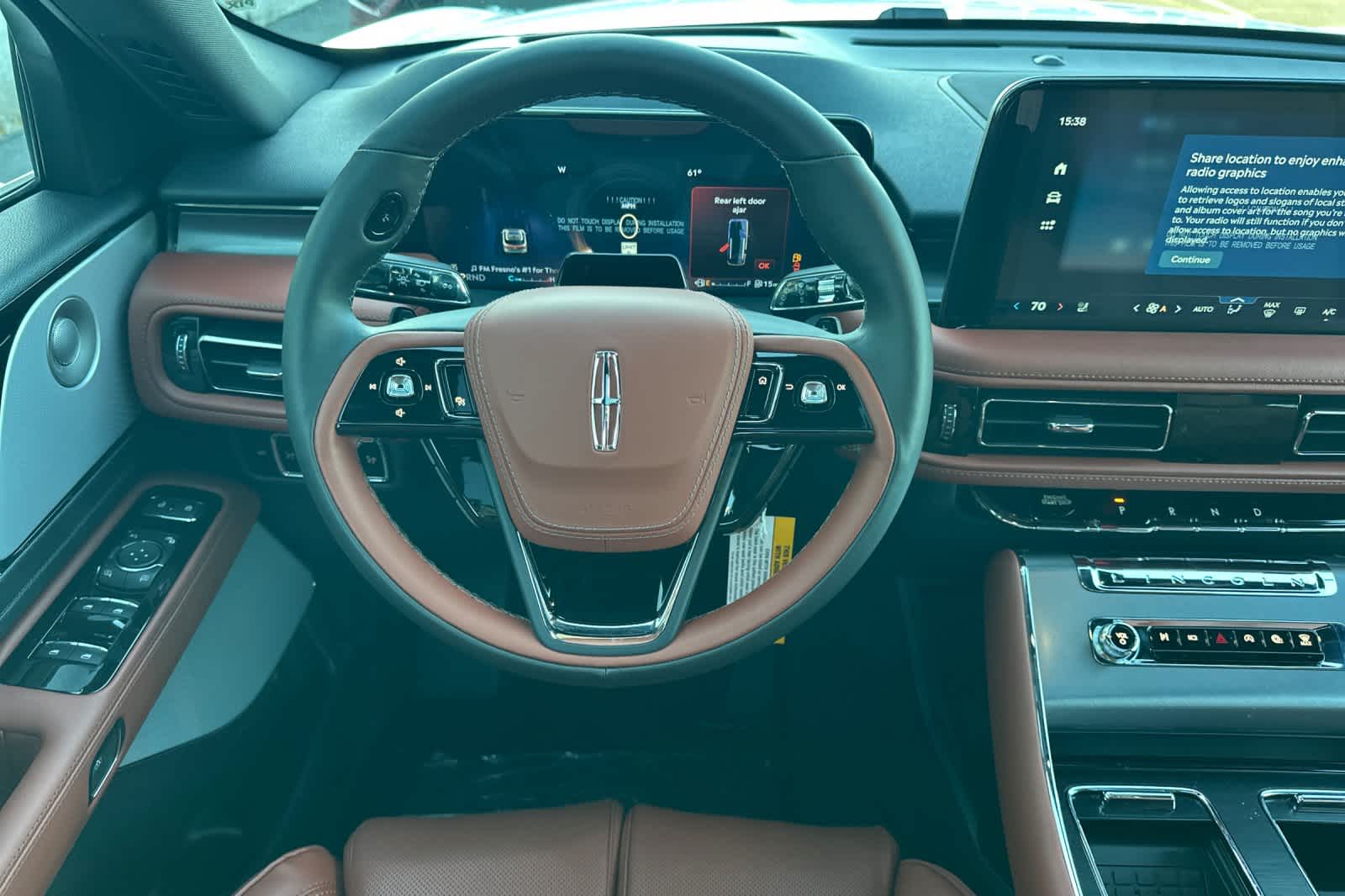 Thumbnail: 2026 Lincoln Aviator - 15