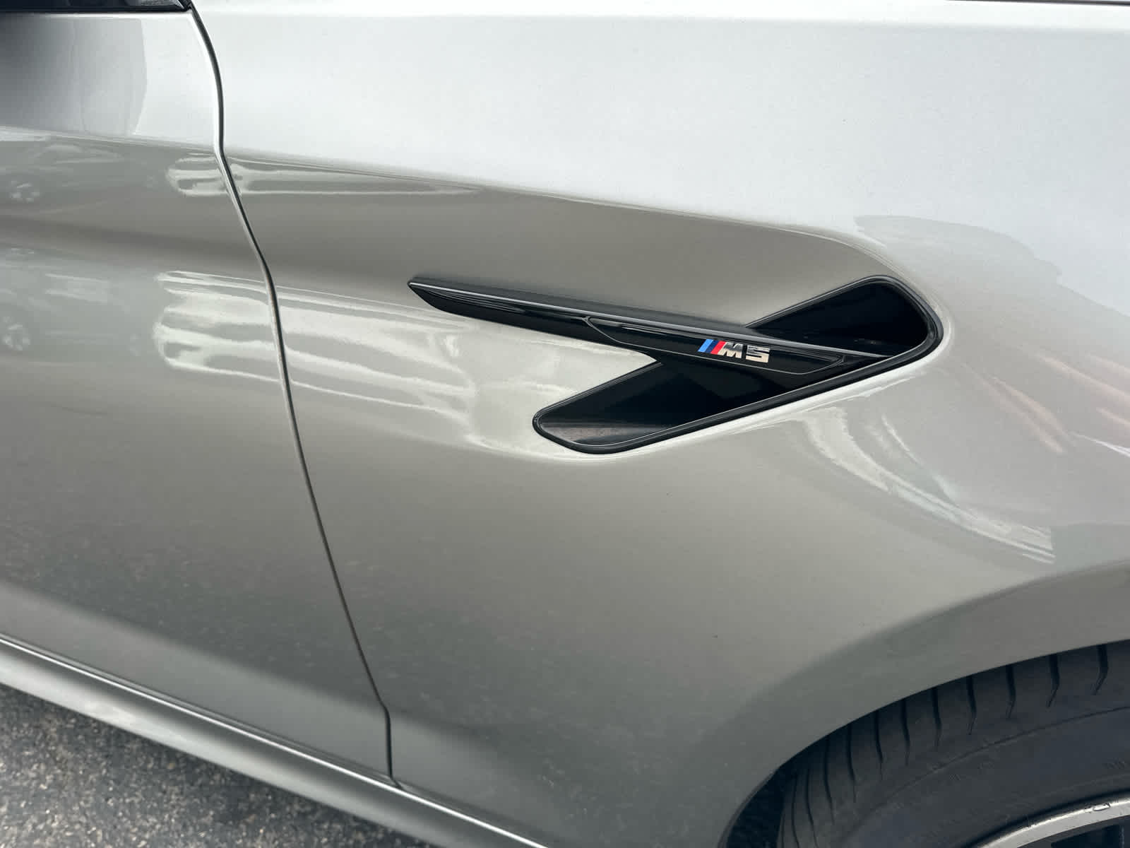 Thumbnail: 2019 BMW M5 - 20