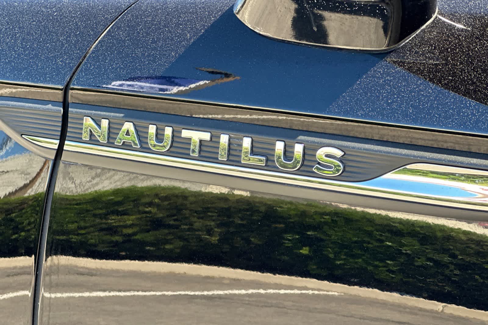 Thumbnail: 2023 Lincoln Nautilus - 28