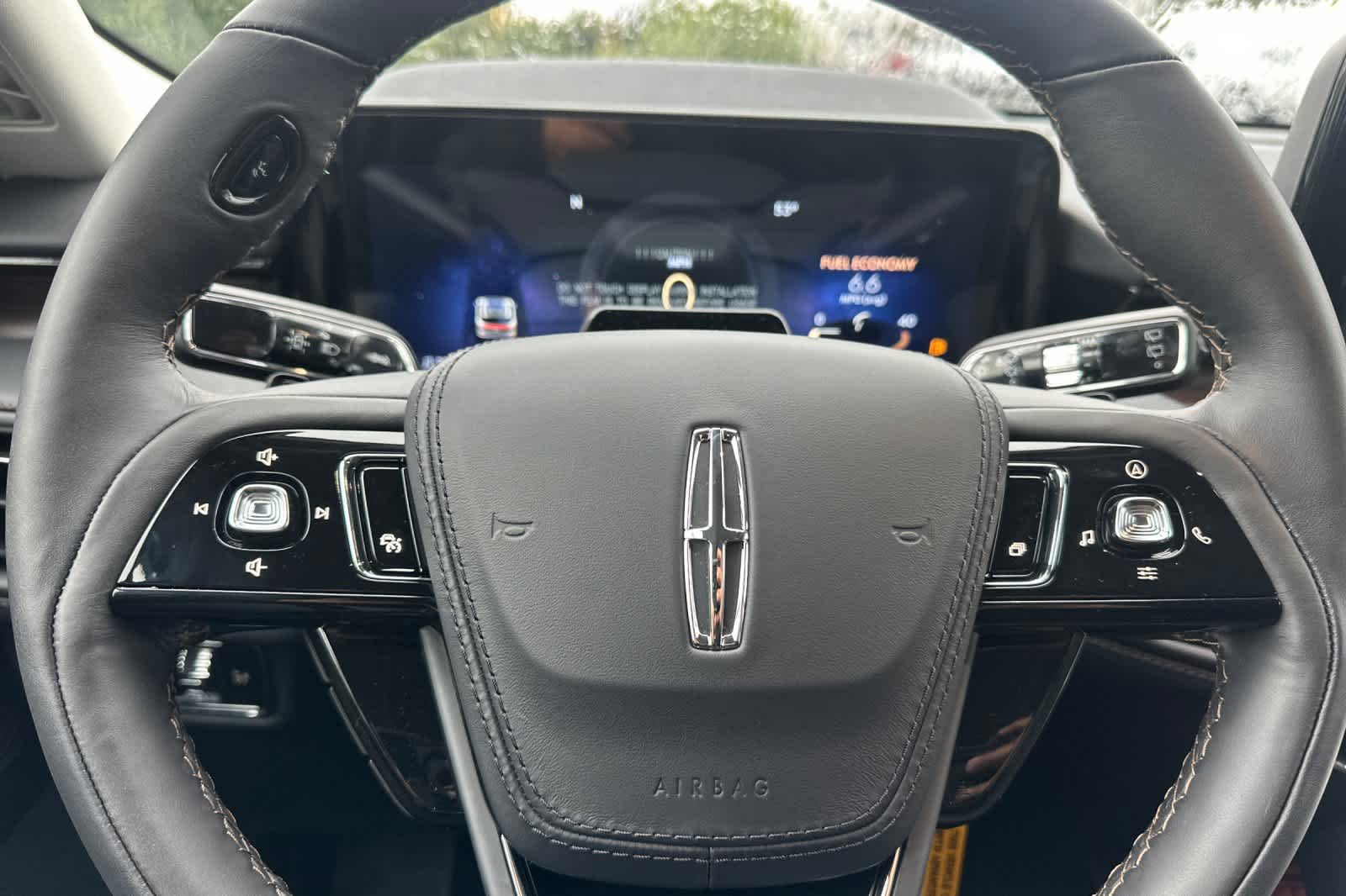 Thumbnail: 2026 Lincoln Aviator - 25