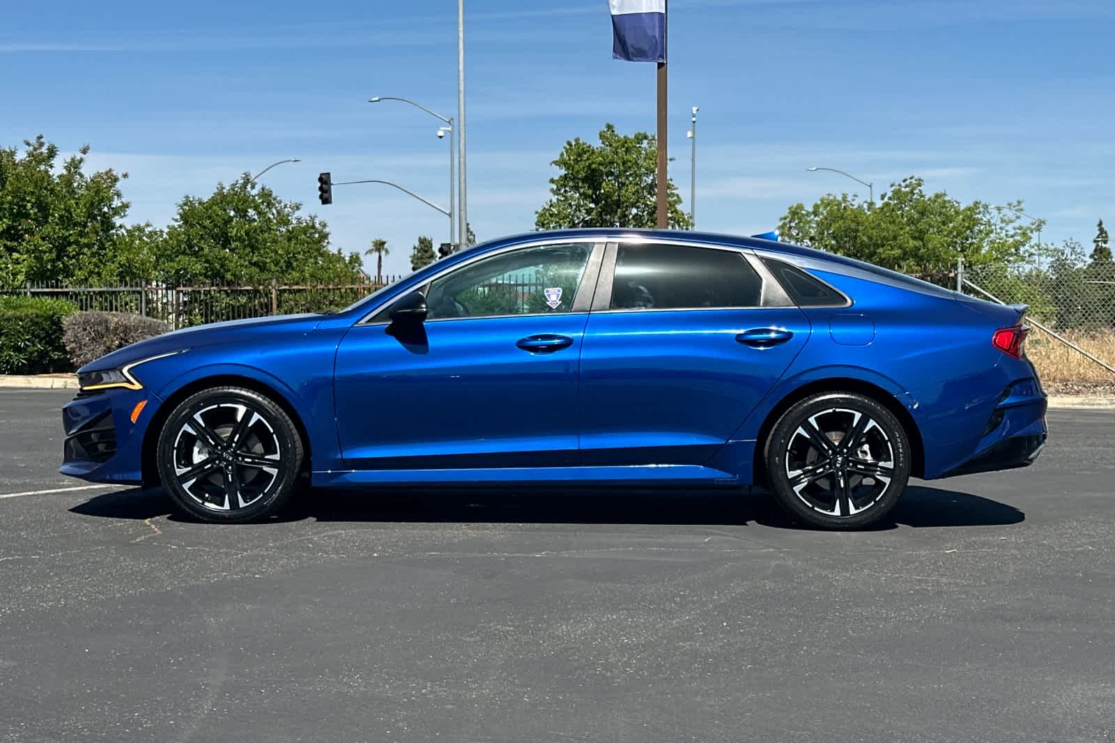 Thumbnail: 2021 Kia K5 - 6