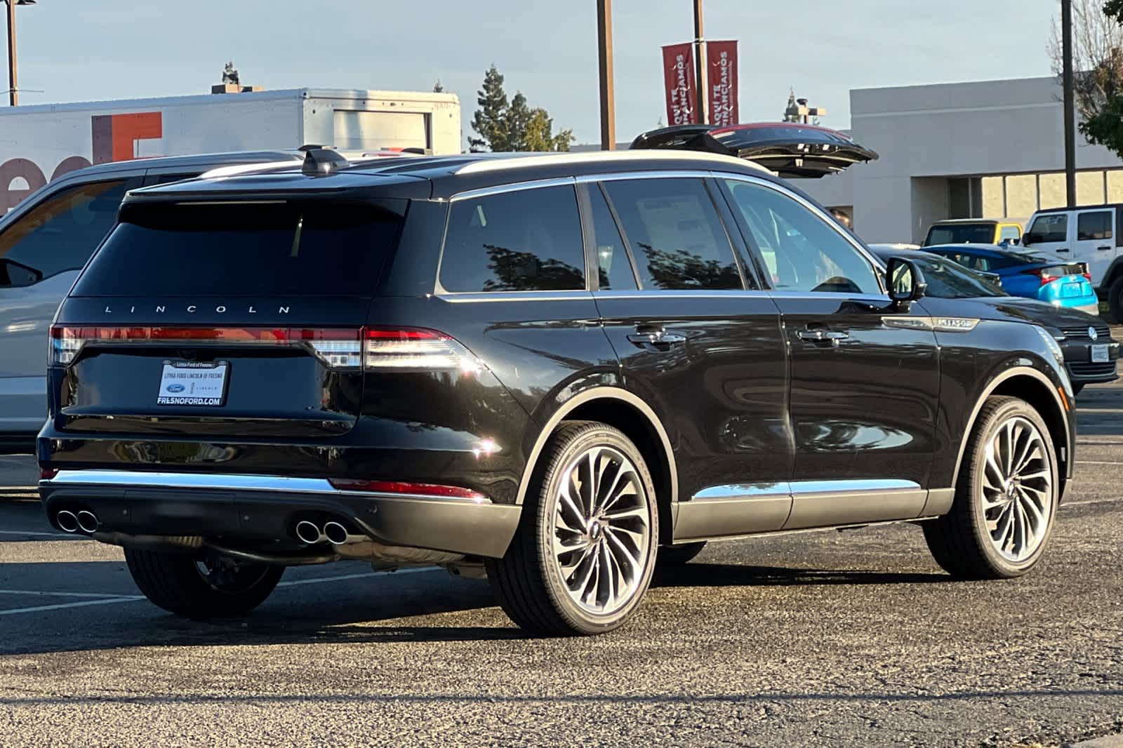 Thumbnail: 2025 Lincoln Aviator - 2