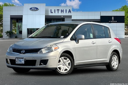 2010 Nissan Versa 1.8S Hatchback
