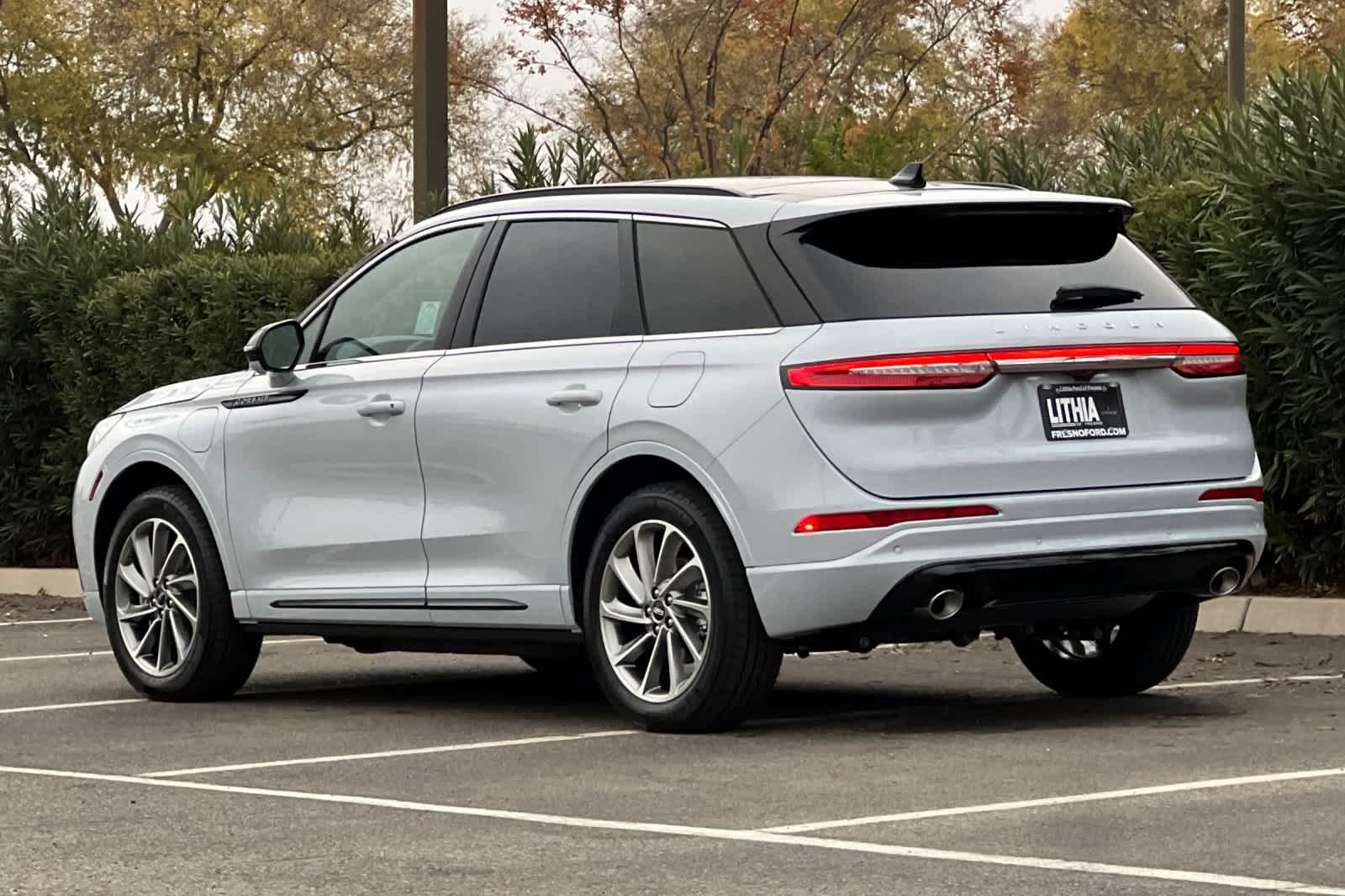 Thumbnail: 2026 Lincoln Corsair - 6