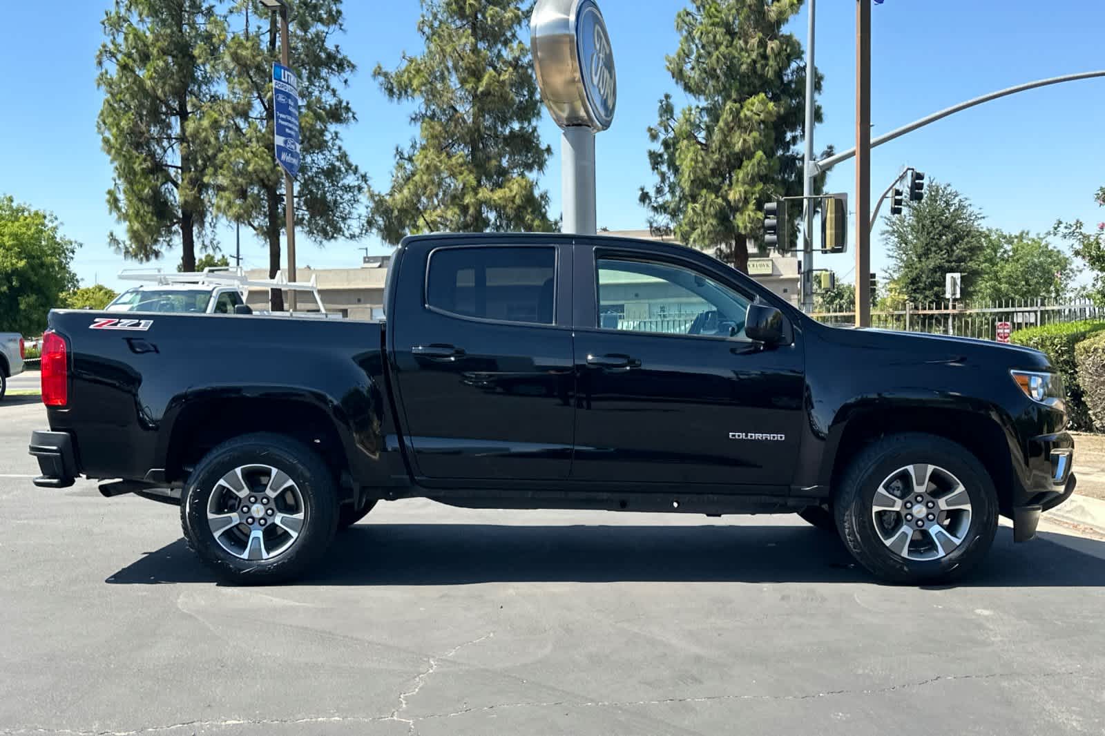 Thumbnail: 2020 Chevrolet Colorado - 8