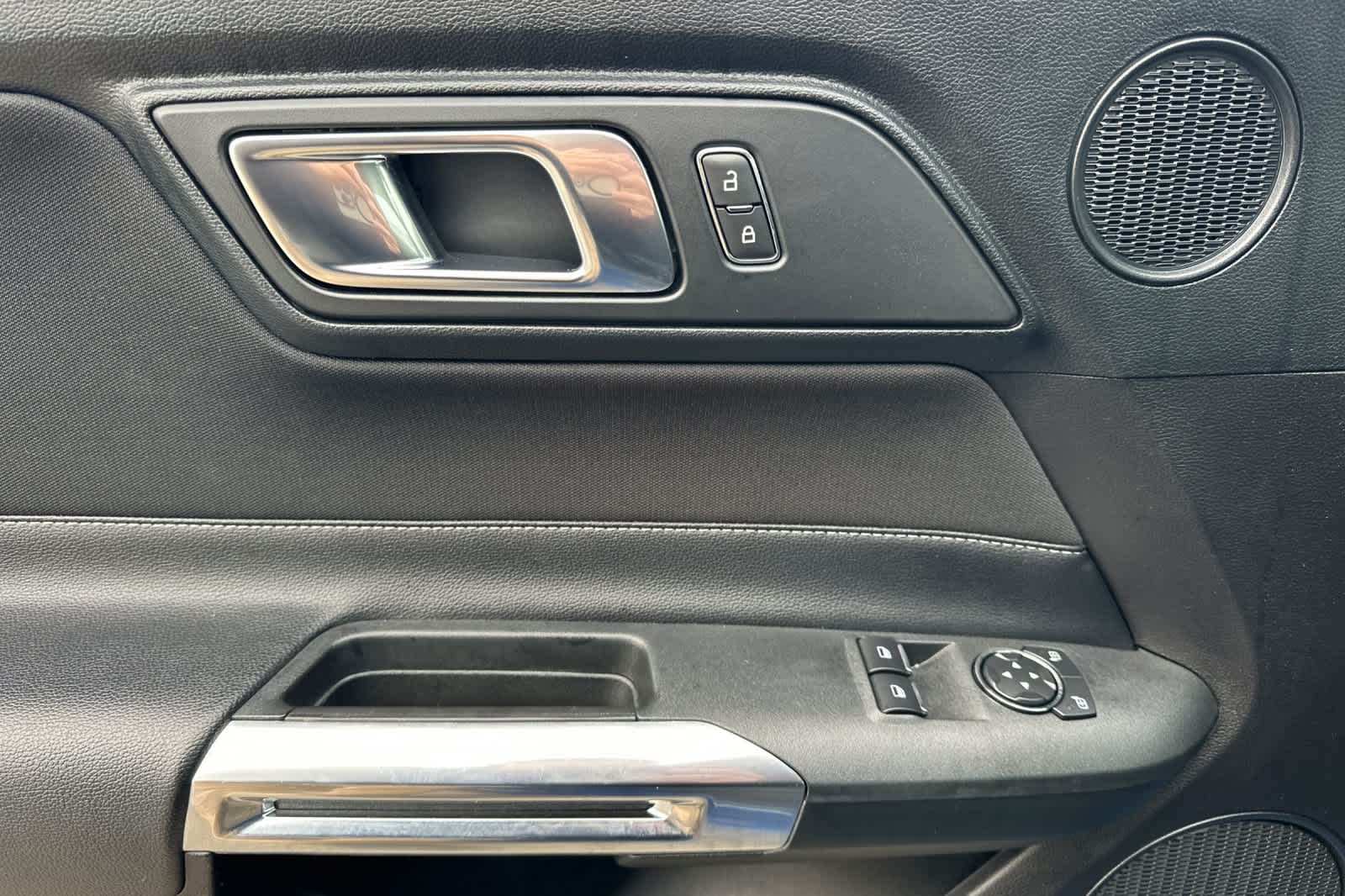 Thumbnail: 2022 Ford Mustang - 13