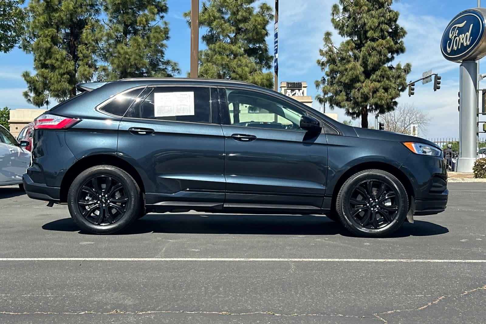 Thumbnail: 2023 Ford Edge - 8