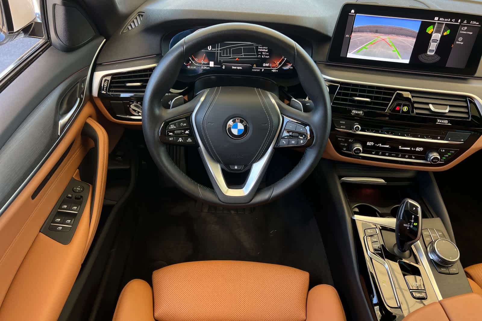 Thumbnail: 2023 BMW 5 Series - 14