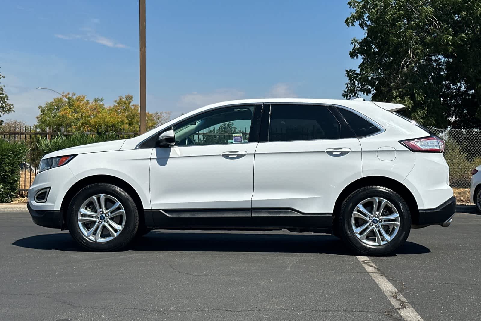 Thumbnail: 2017 Ford Edge - 5