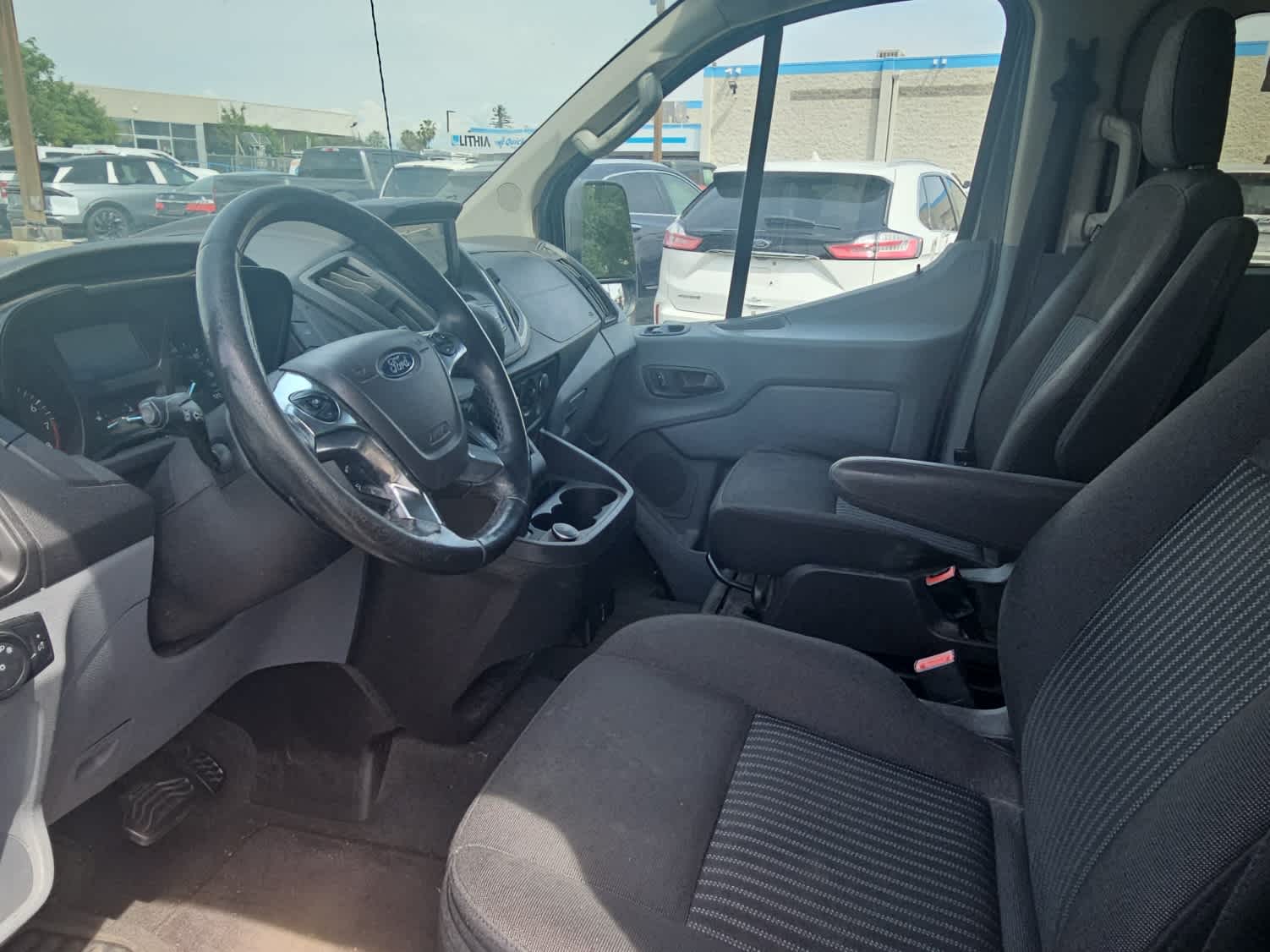 Thumbnail: 2017 Ford Transit Series - 14