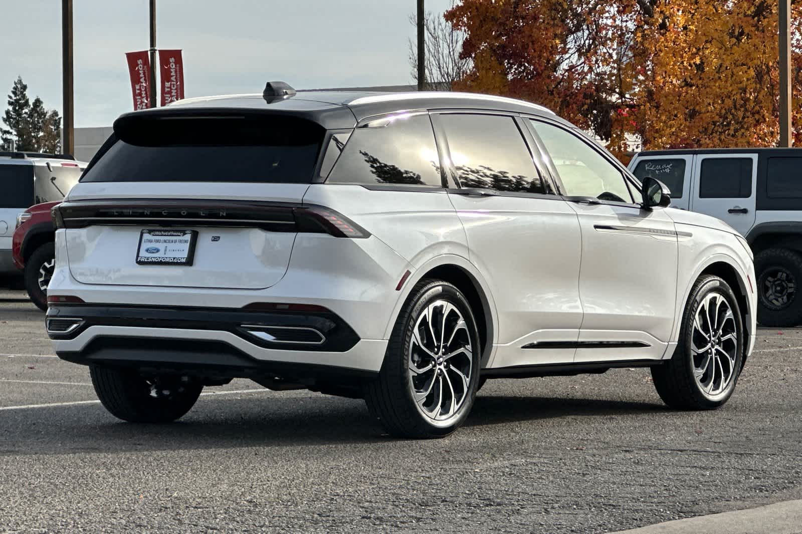 Thumbnail: 2026 Lincoln Nautilus - 2