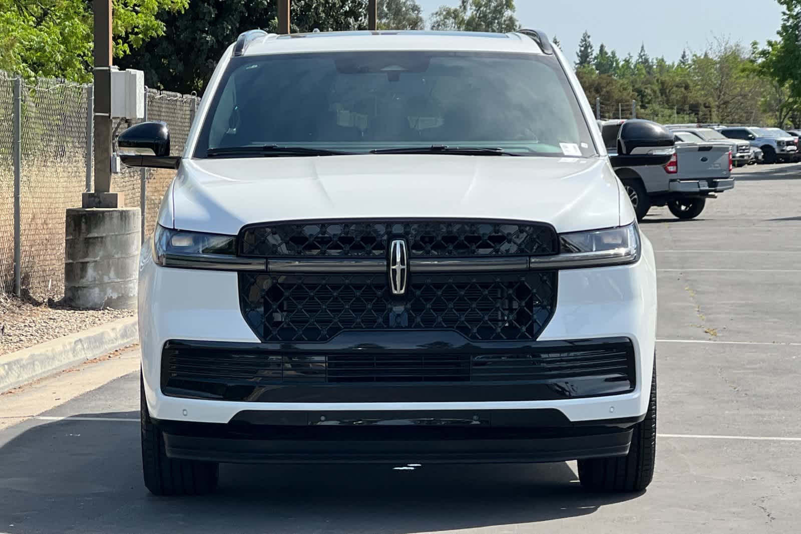 Thumbnail: 2026 Lincoln Navigator - 11