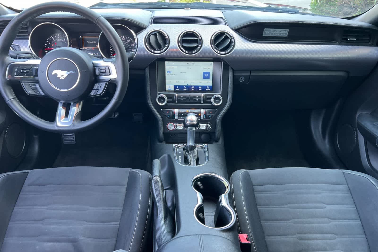 2017 Ford Mustang  3