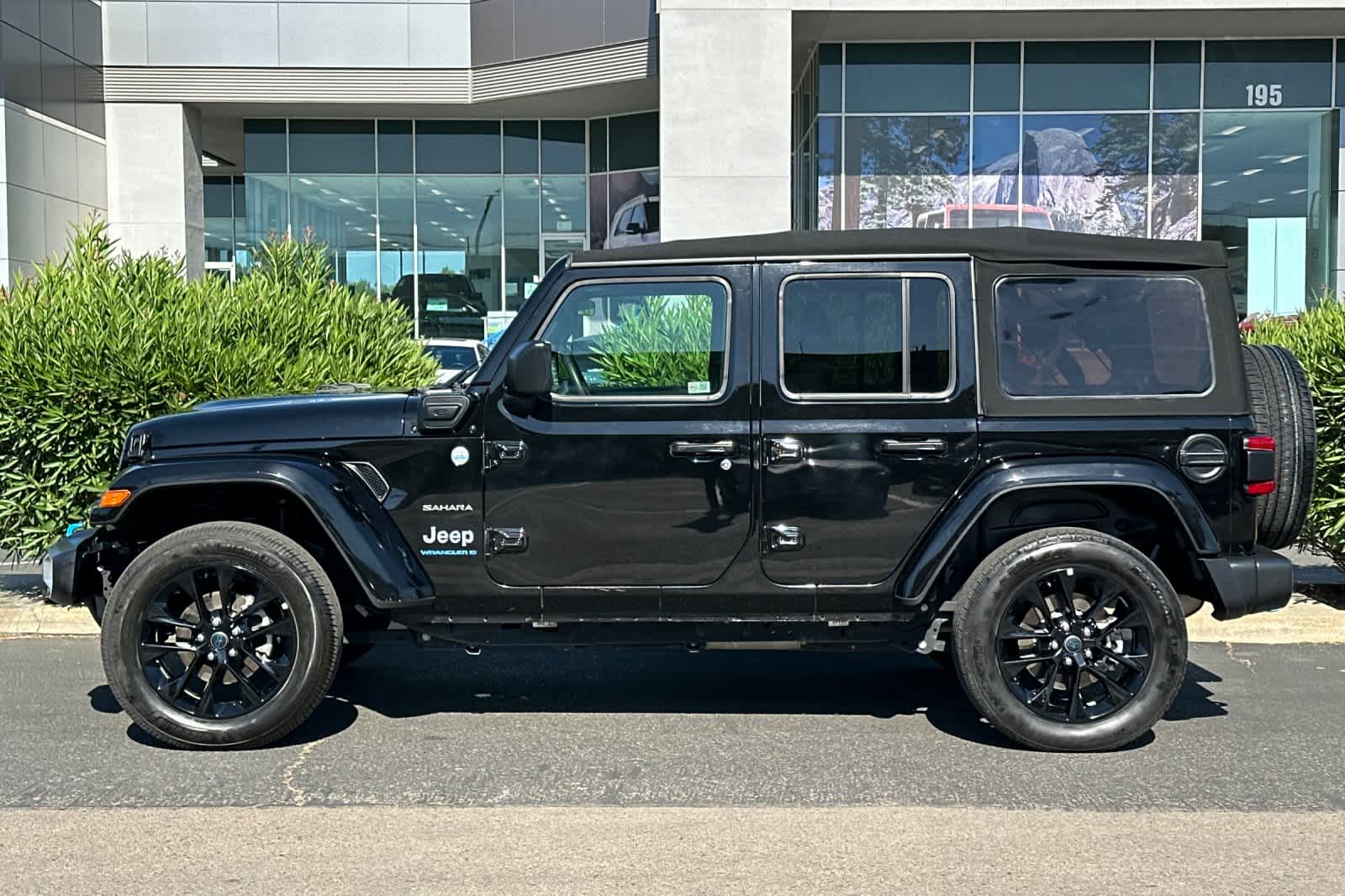 Thumbnail: 2024 Jeep Wrangler - 5