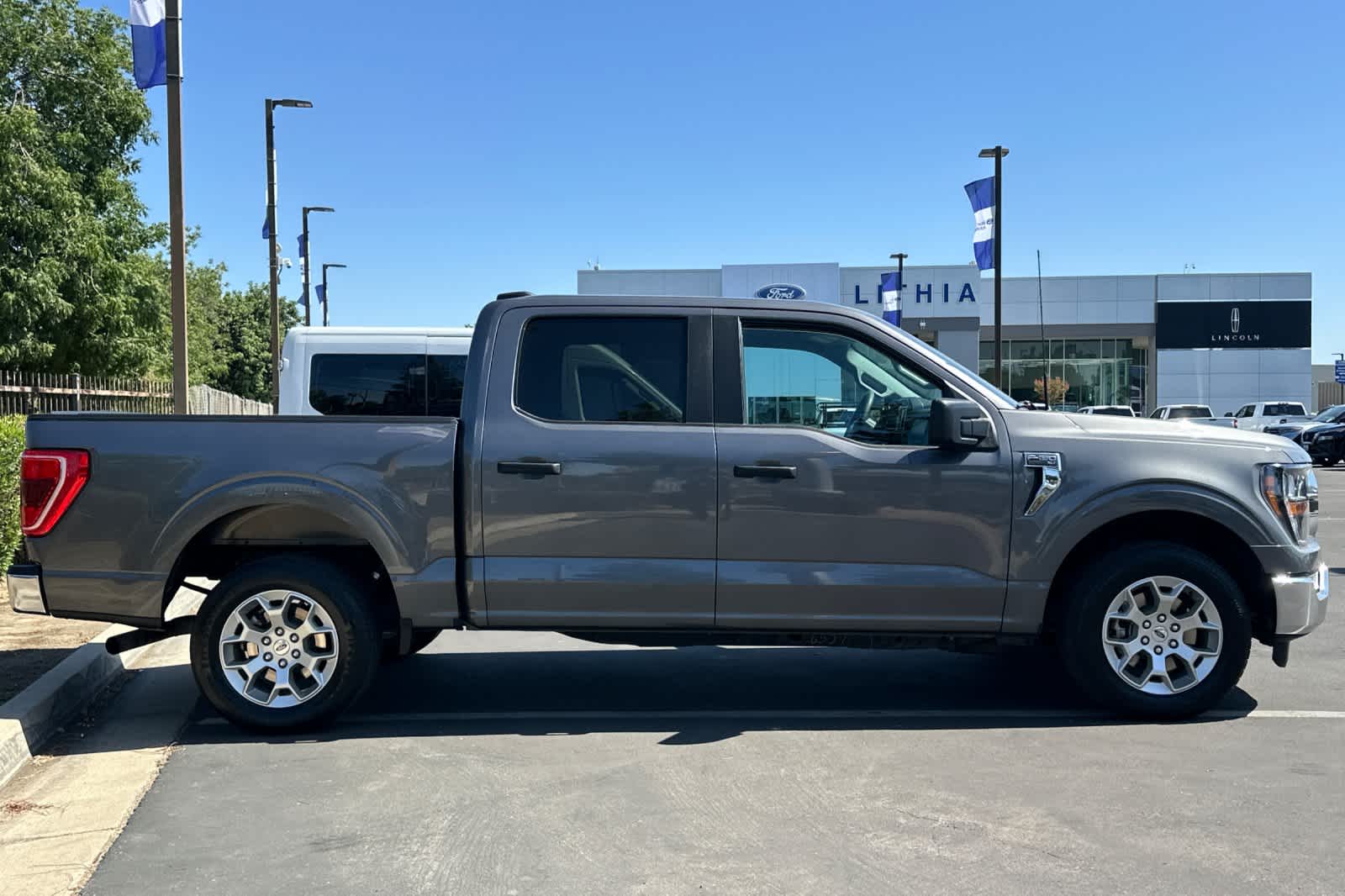 Thumbnail: 2023 Ford F-150 - 9