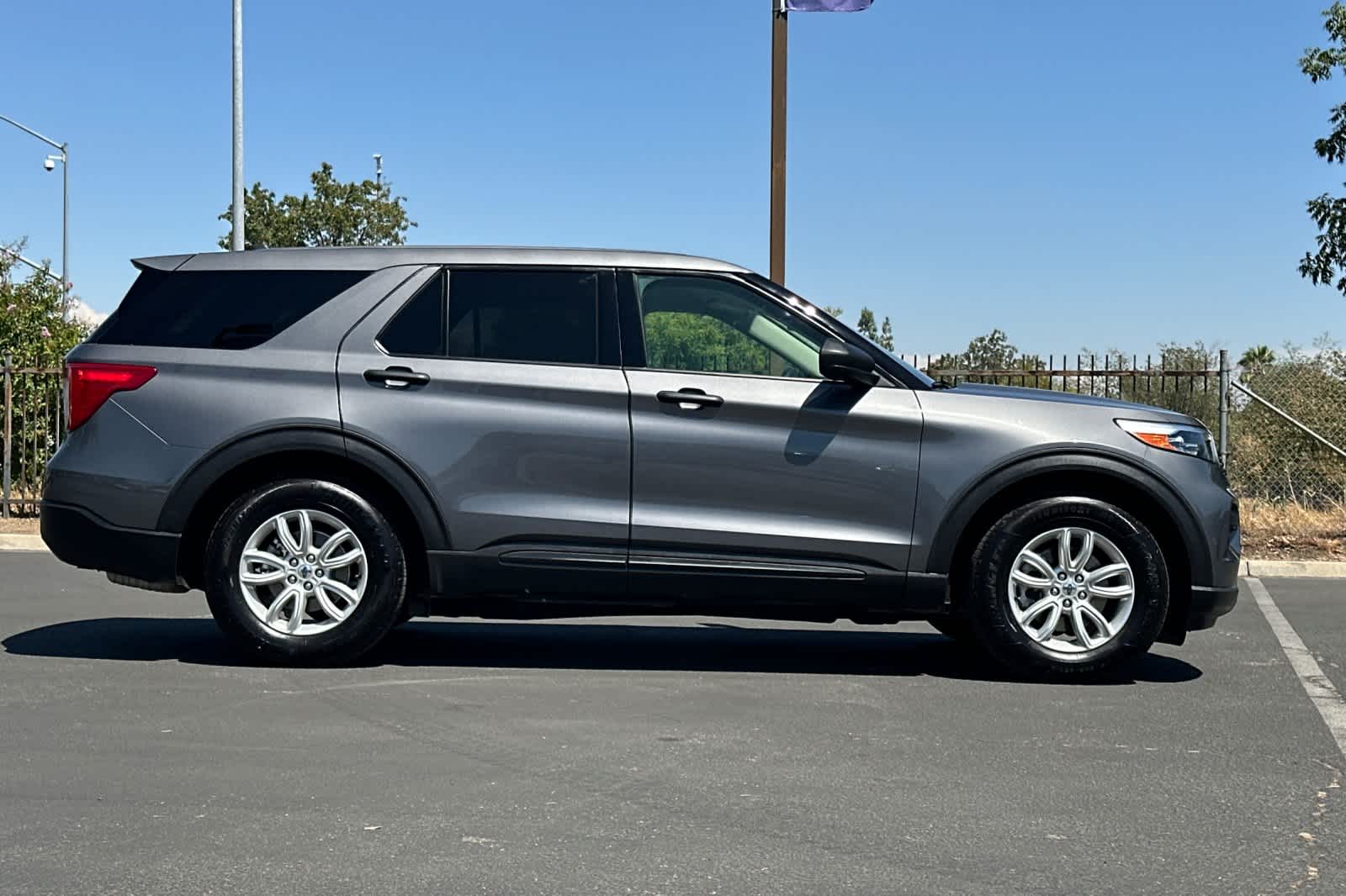 Thumbnail: 2021 Ford Explorer - 9