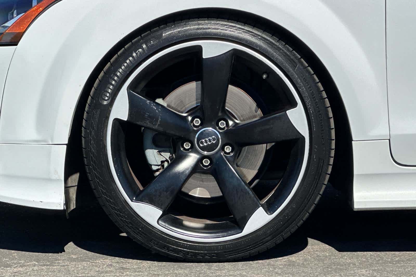 Thumbnail: 2014 Audi TT - 23