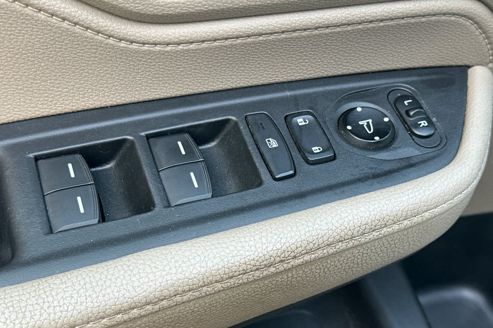 Thumbnail: 2019 Honda Odyssey - 13