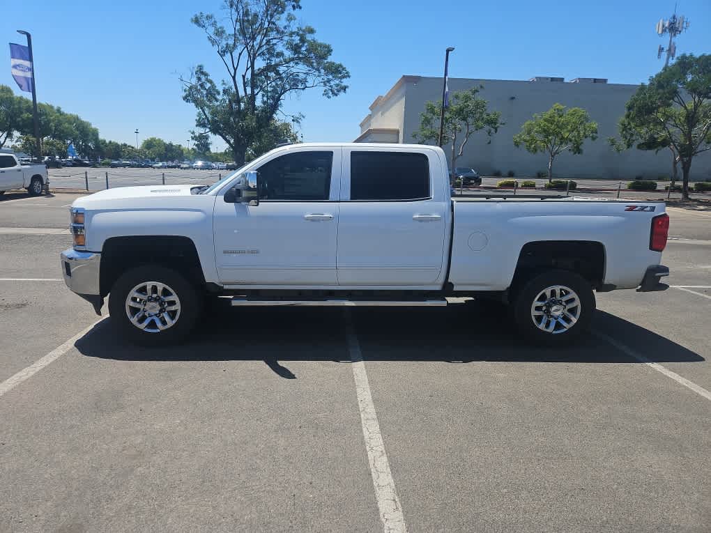Thumbnail: 2019 Chevrolet Silverado 2500 - 4