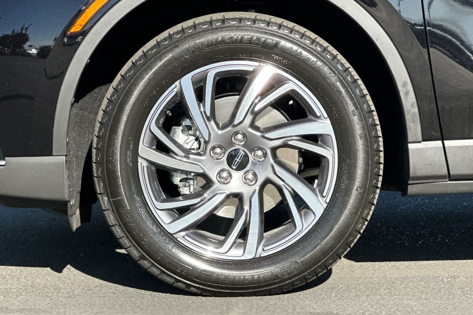 Thumbnail: 2025 Lincoln Corsair - 27