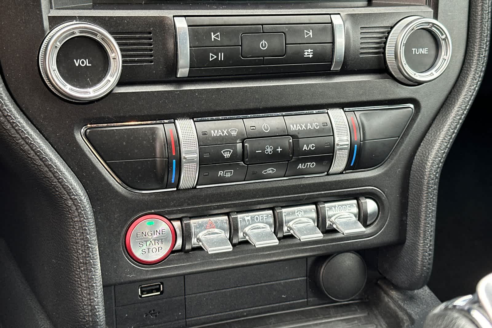 Thumbnail: 2022 Ford Mustang - 20