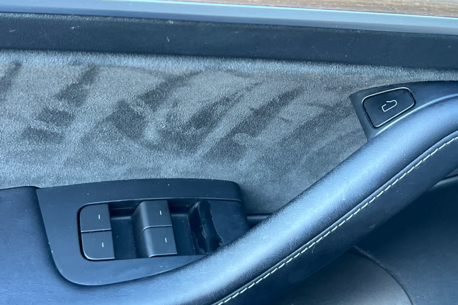 Thumbnail: 2023 Tesla Model 3 - 13