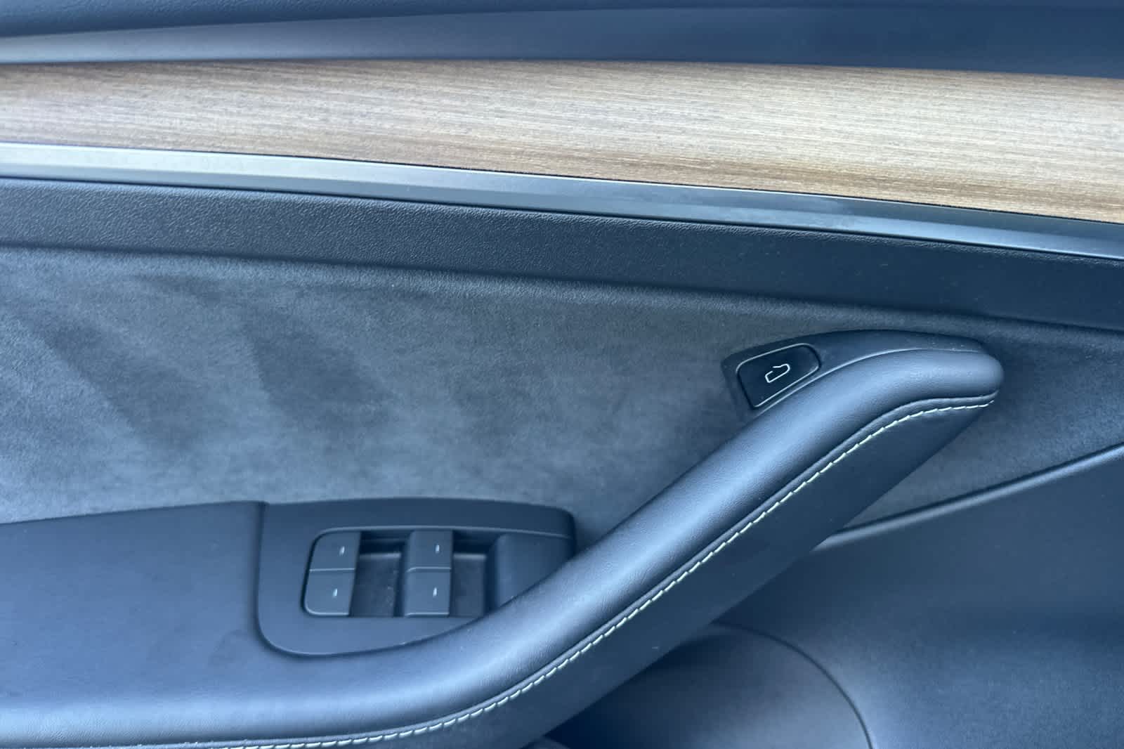Thumbnail: 2022 Tesla Model 3 - 12